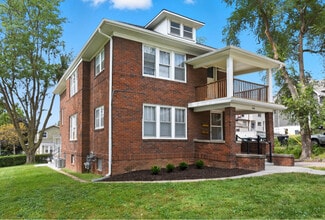 Building Photo - 828 N 41st Ave