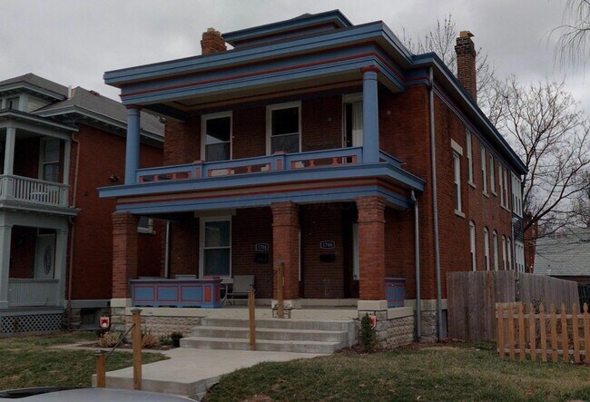 Primary Photo - 1704 Oak St