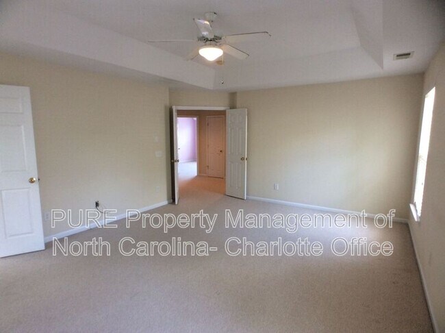 Building Photo - 12424 Kane Alexander Dr