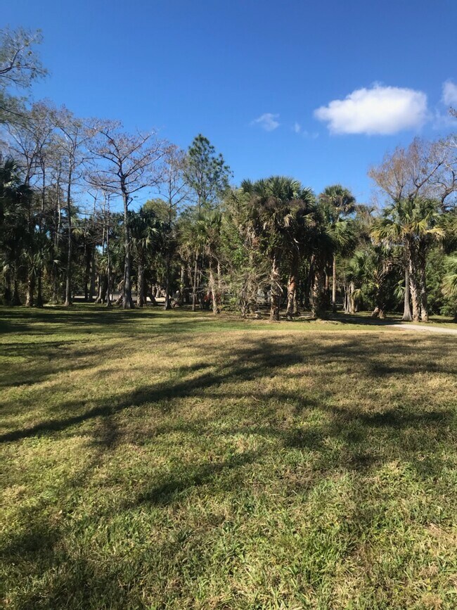 Building Photo - 3601-3611 11th Ave SW