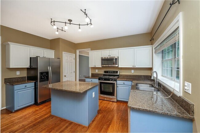 Building Photo - 3925 Barberry Ct