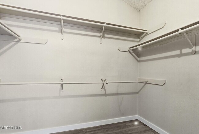 Building Photo - 6900 Imperial Ridge Dr