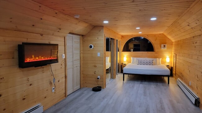 Building Photo - 140 Paquette Cir