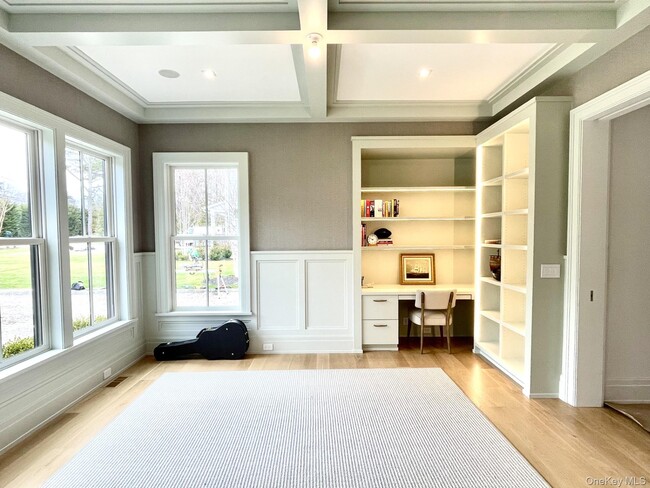 Building Photo - 59 Shinnecock Hills Rd