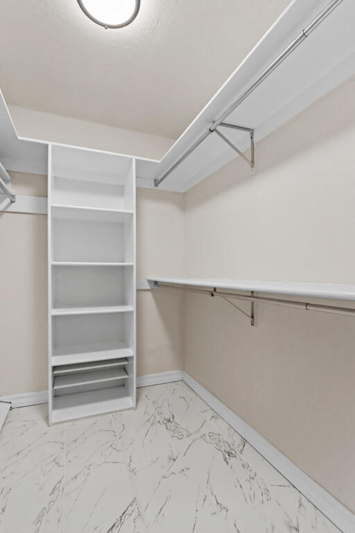 Building Photo - 8500 Mountain View Dr