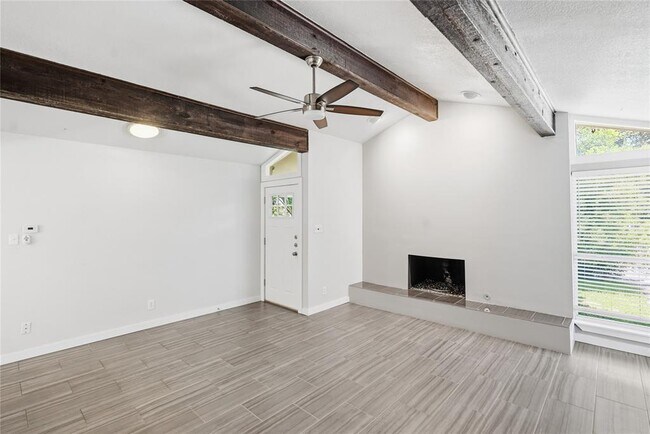 Building Photo - 5503 Basswood Ln