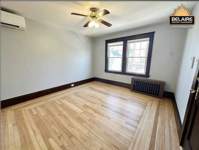 Building Photo - 107 2nd St