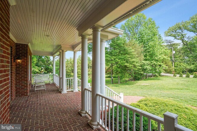 Building Photo - 5248 Clifton St