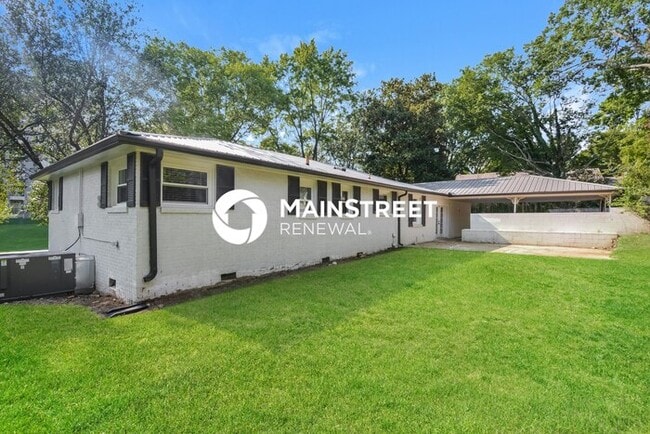 Building Photo - 4 Bedroom Pet-Friendly Home in MADISON, TN with Main Street Renewal