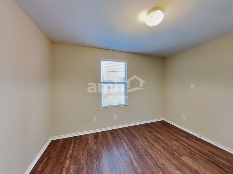 Building Photo - 101 Long Prairie Dr