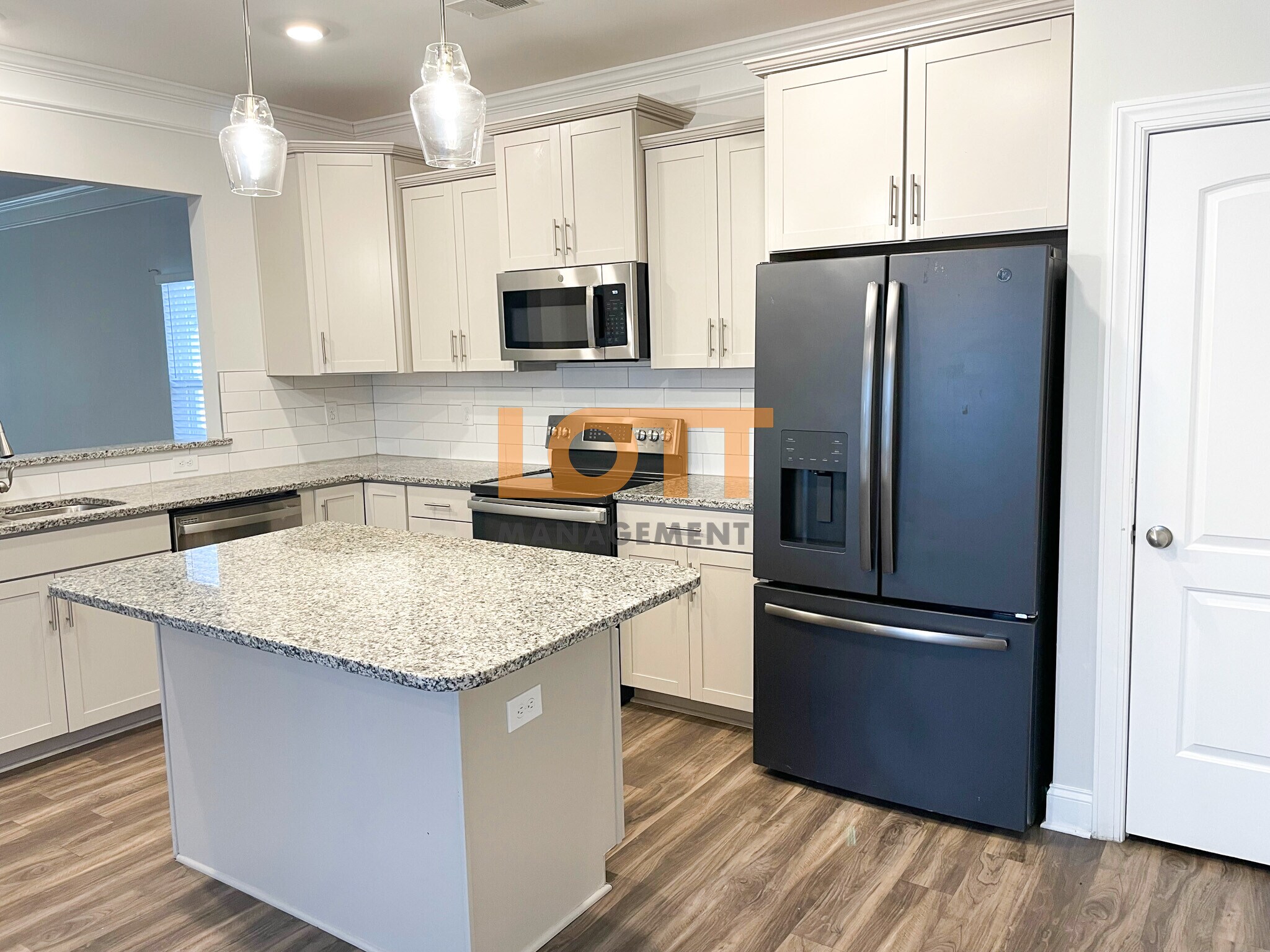 Building Photo - 344 Arnold Mill Rd