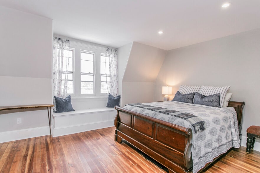 Building Photo - 350 Washington Ave