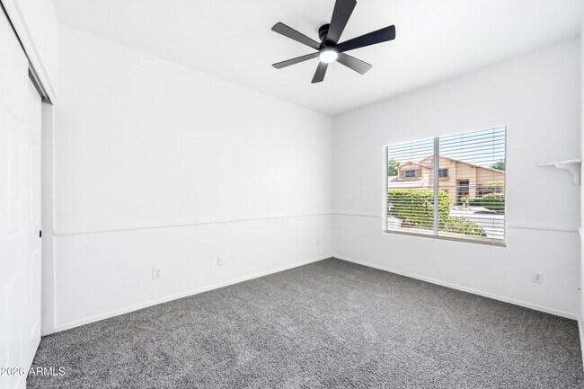 Building Photo - 1540 E San Remo Ave