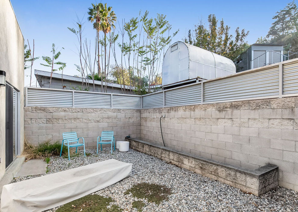 Building Photo - 2448 Riverside Dr