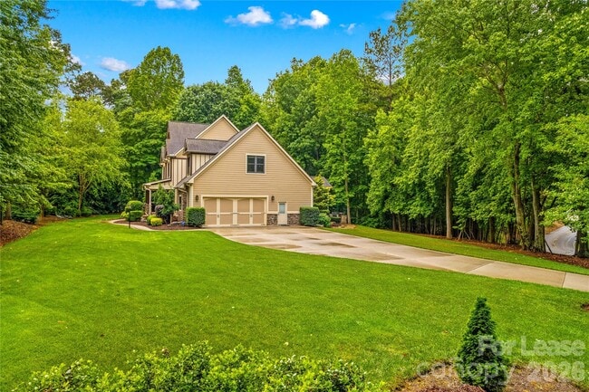 Building Photo - 8994 Azalea Rd
