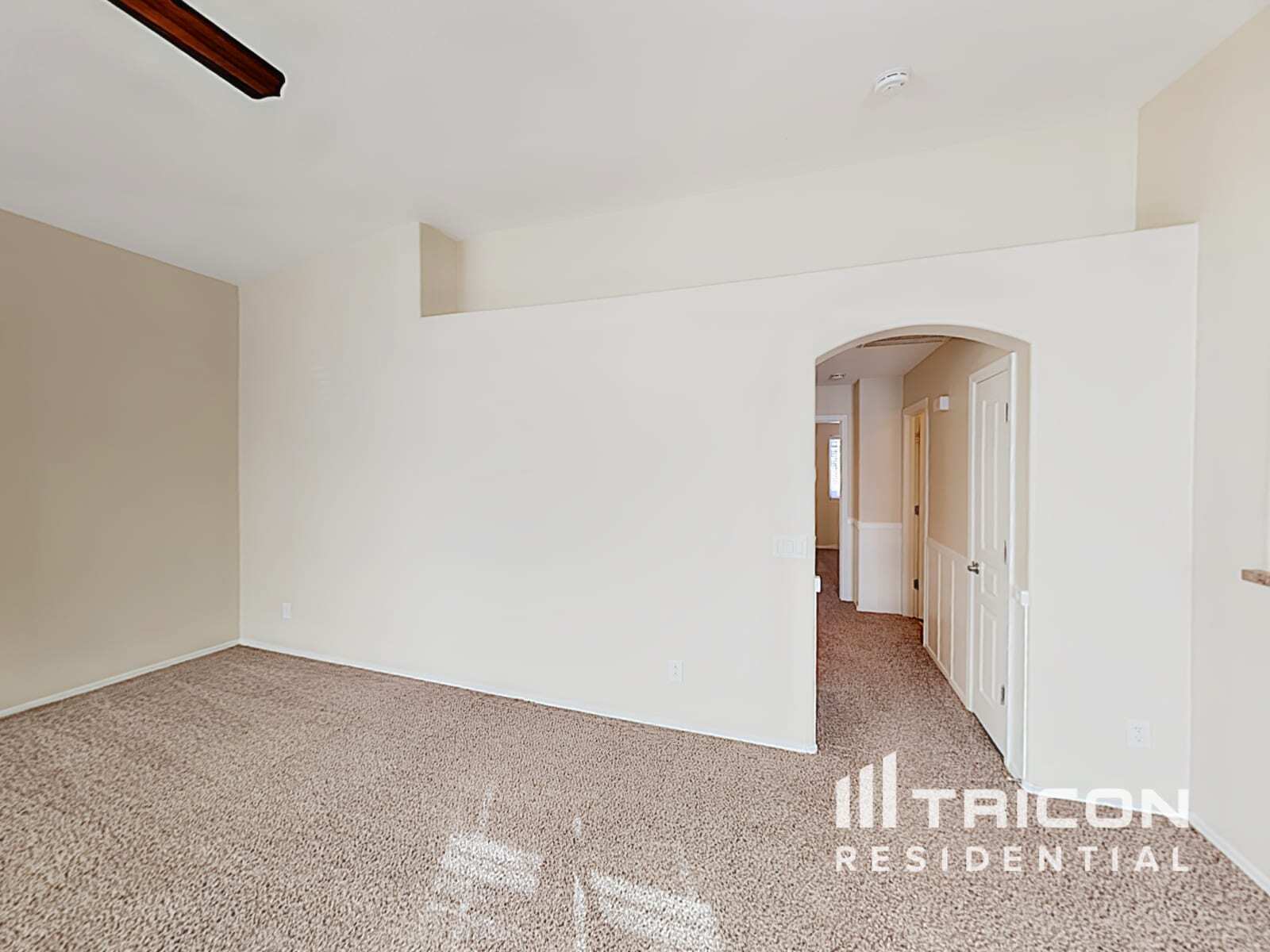 Building Photo - 30568 N Zircon Dr