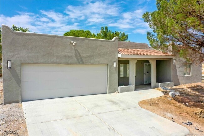 Primary Photo - 5610 N Linda St