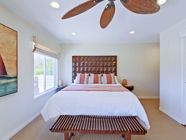 Building Photo - 33702 Calle Conejo