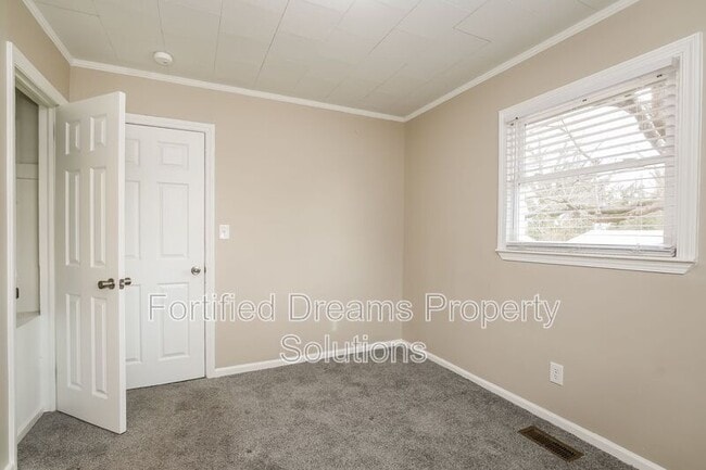 Building Photo - 401 Hobson St