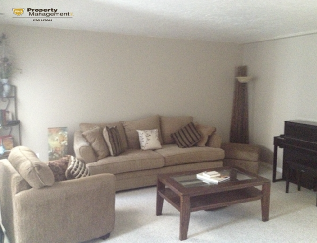 Building Photo - Stunning West Valley Condo - 50% OFF of FI...