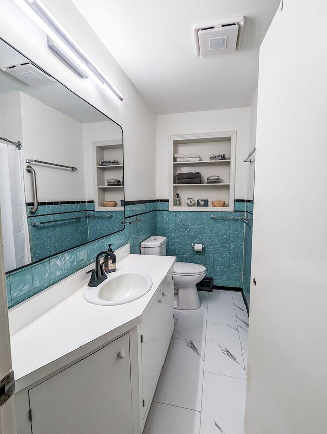 Building Photo - Modern Updates with a Fun, Retro Vibe!