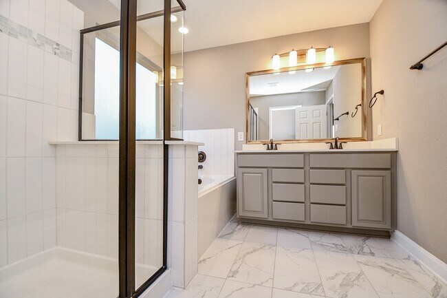 Building Photo - 8622 Cedar Plains Ln