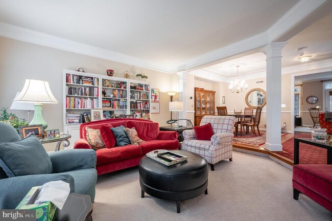 Building Photo - 259 Murtha St