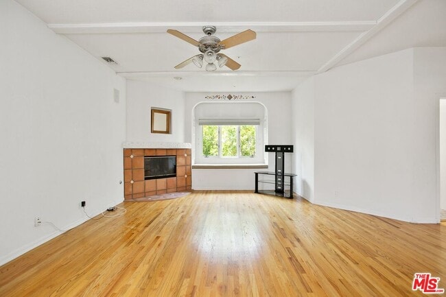 Building Photo - 333 S McCarty Dr
