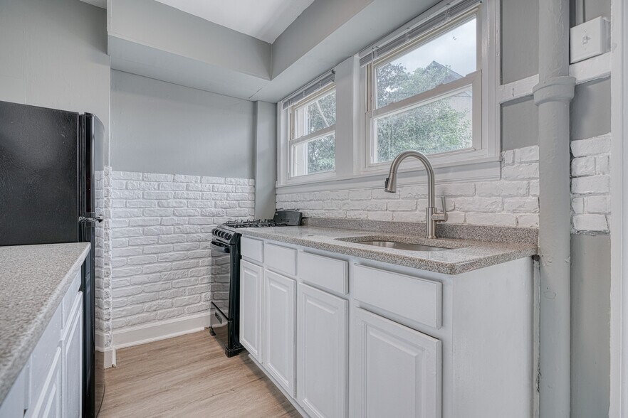 Building Photo - 5 Sunship Rd