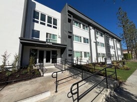 Building Photo - 5405 Lindley Avenue