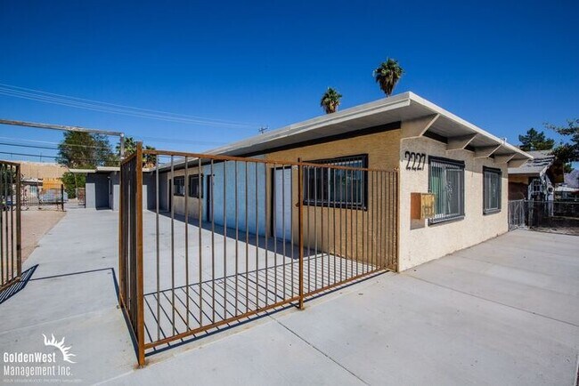 Building Photo - Beautiful 2Bdm 2Ba Unit in Central Las Veg...