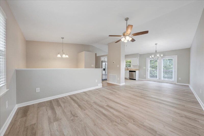 Building Photo - 165 N Rome Dr