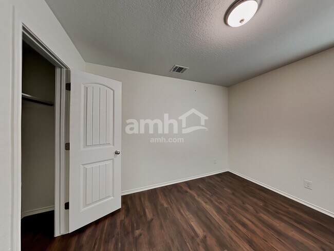 Building Photo - 11814 Mulberry Creek