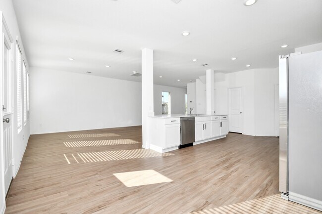 Building Photo - 19463 Rosali Meadow Dr