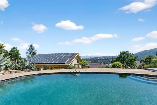 Building Photo - Gorgeous Executive Home Over Downtown Los Gatos