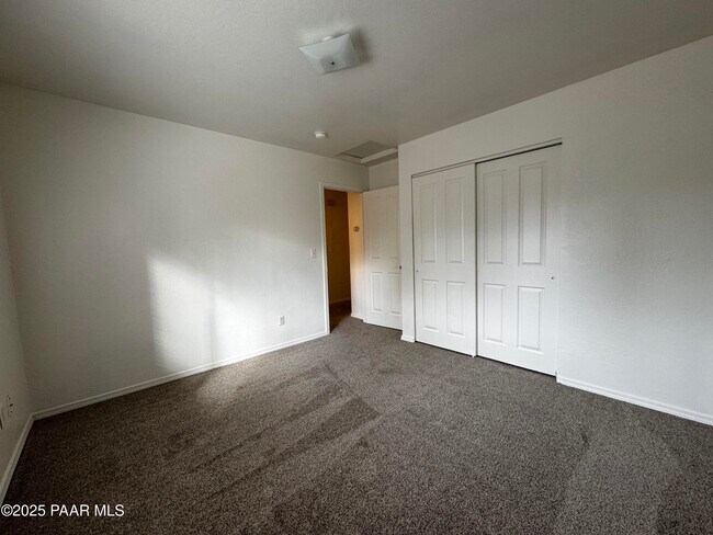 Building Photo - 719 Bird St