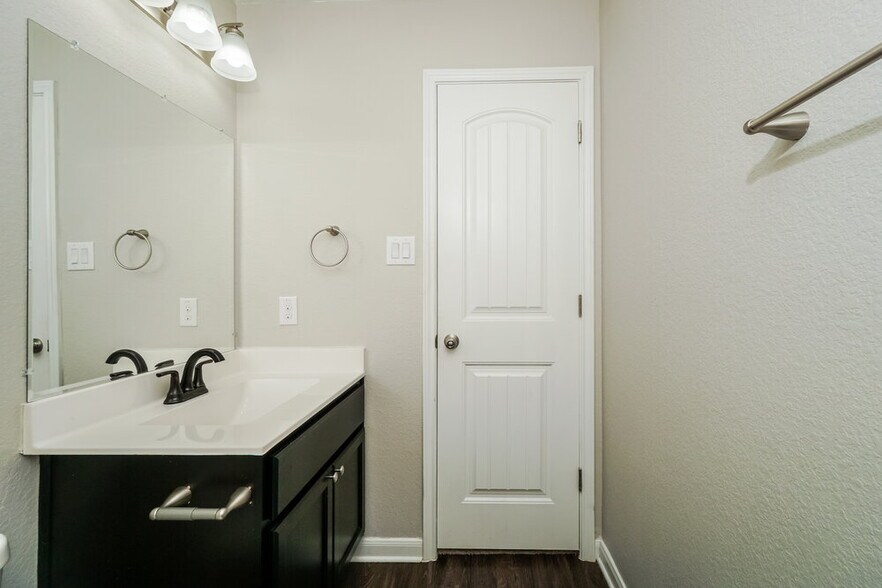 Building Photo - 2465 McCrae