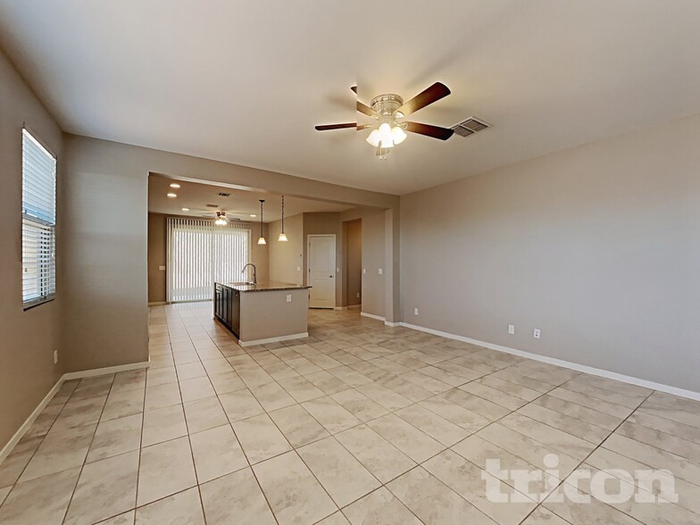 Building Photo - 2422 S 236th Dr