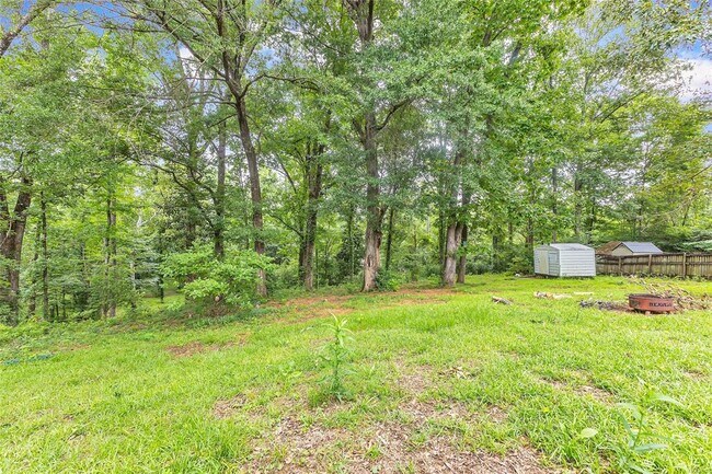 Building Photo - 140 Livingston Cir
