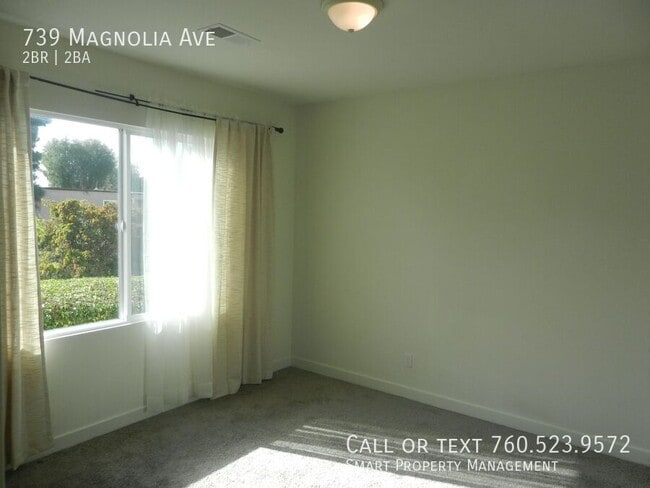 Building Photo - 739 Magnolia Ave