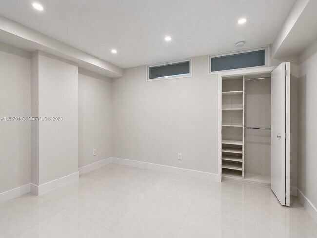 Building Photo - 19390 Collins Ave