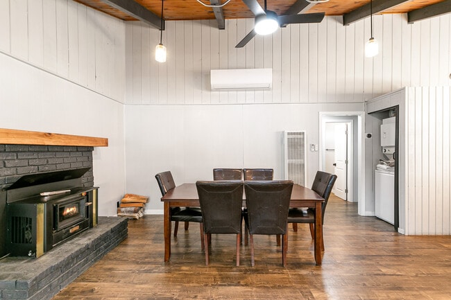 Building Photo - 108 Greenspot Blvd