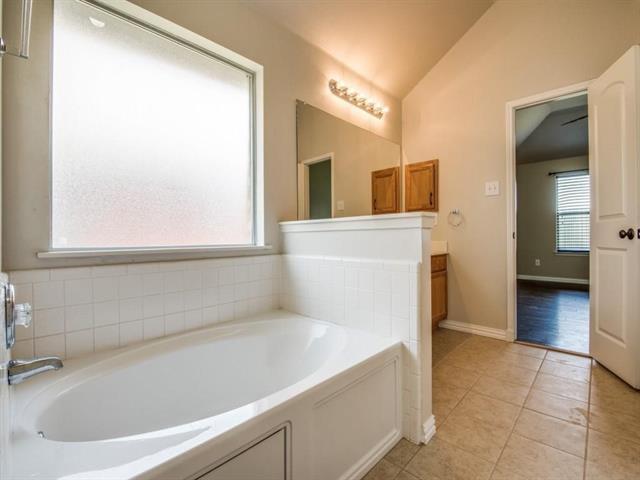 Building Photo - 312 Hopewell Dr