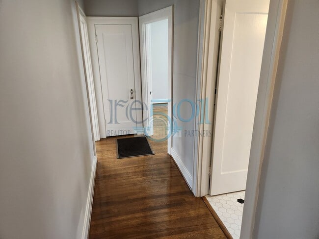 Building Photo - Great Hillcrest Find!  2Bedrooms & 1 Bathroom Pefect for UAMS Student(s)