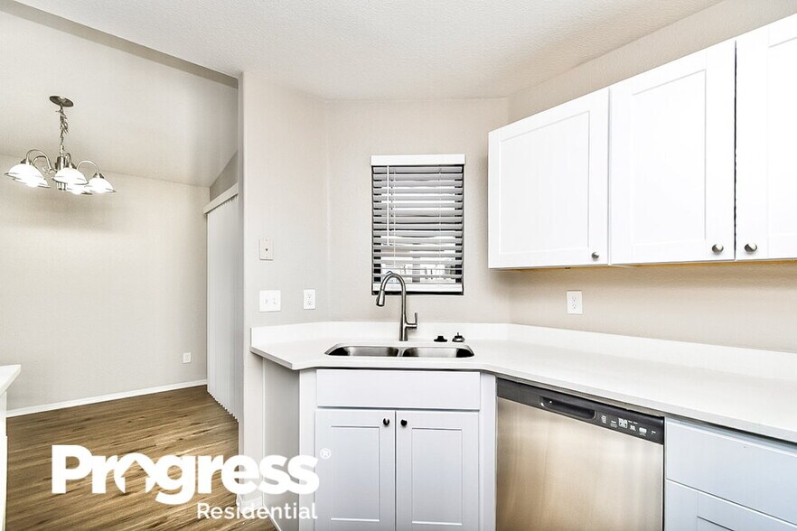 Building Photo - 5493 S Via Guayaquil