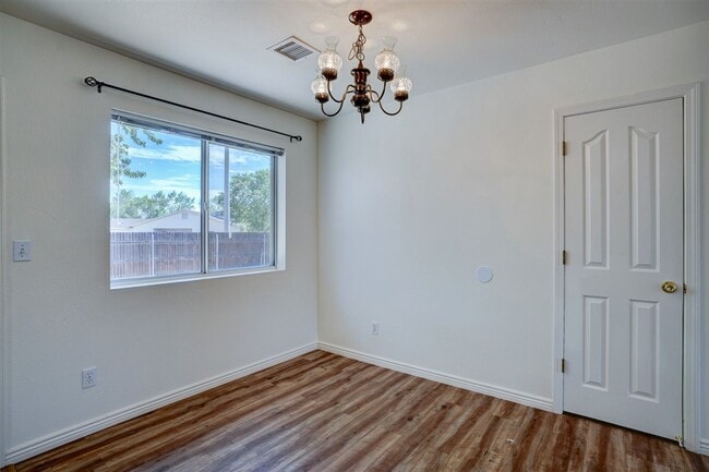 Building Photo - 3150 N Greg Dr