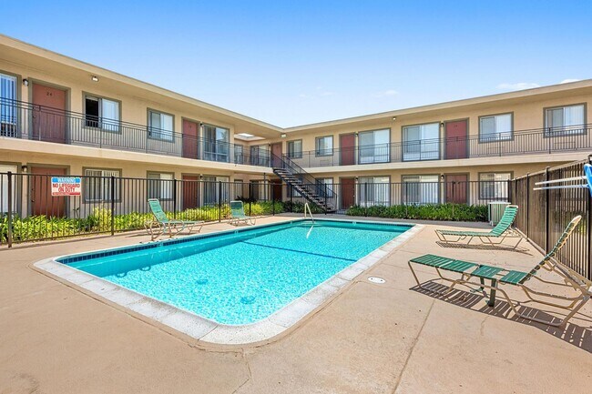 Building Photo - 7434 Mesa College Dr