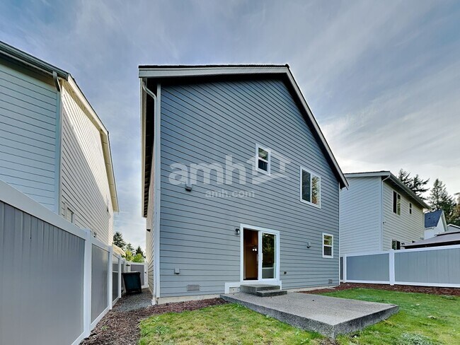 Building Photo - 13918 106th Ave E