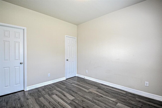 Building Photo - 17822 Aveleigh Ln