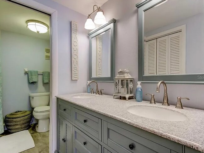Building Photo - LONG TERM - FULLY FURNISHED 2/2 Open water...